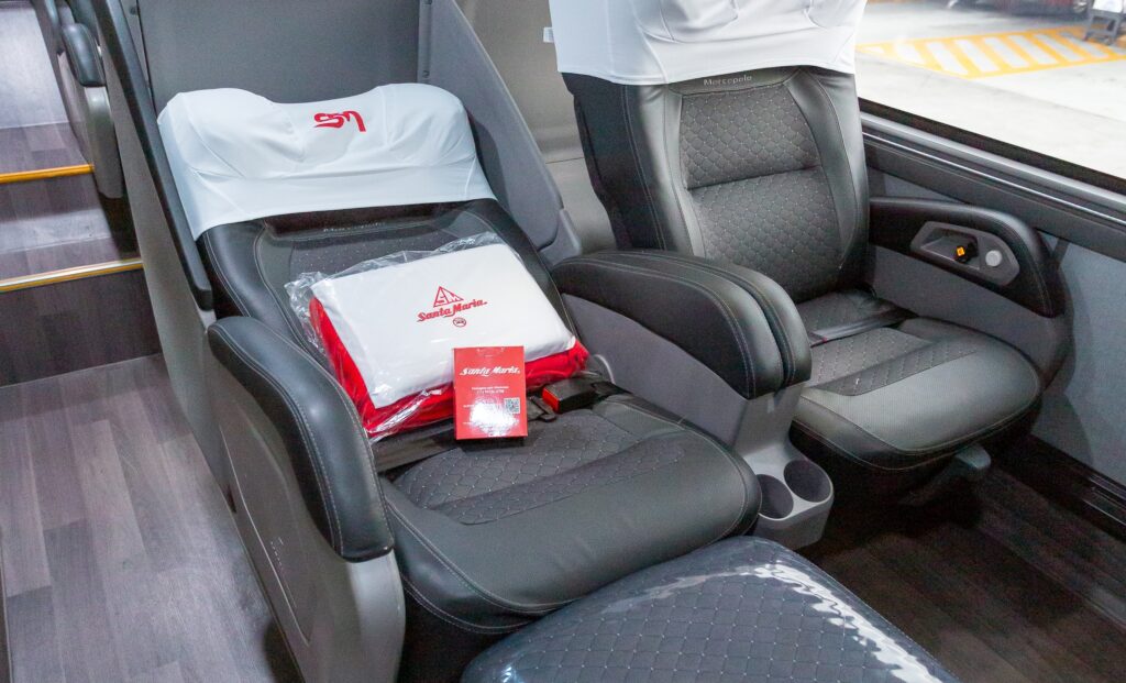 10 motivos para viajar de ônibus com a Santa Maria